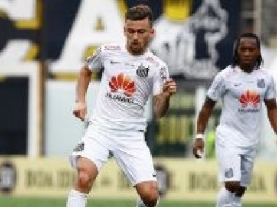 Sem dinheiro, Santos pode perder todos titulares do meio-campo para rivais