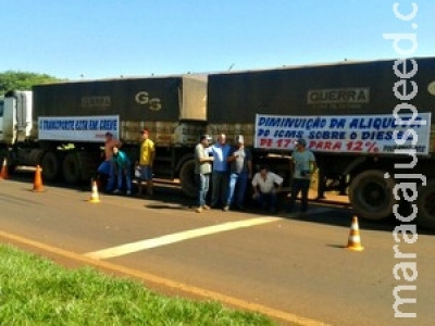 Caminhoneiros prometem voltar a interditar rodovia em MS