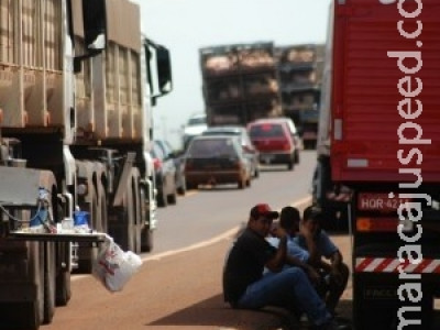 Quatro cidades de MS continuam com rodovias fechadas por protestantes