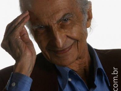 Morre o humorista Jorge Loredo, o Zé Bonitinho, aos 89 anos