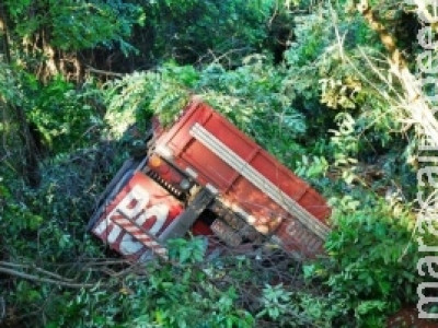 Rodovia BR-267 tem segundo acidente envolvendo veículos de carga pesada