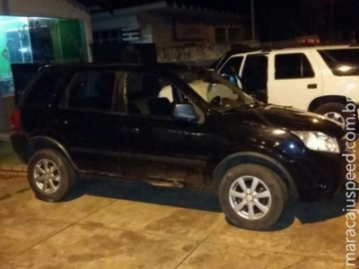 Motorista abandona carro e carga de maconha após furar barreira em rodovia