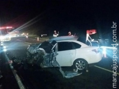 Colisão frontal entre automóvel e carreta mata soldado da PM na 163