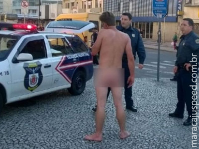 Homem pelado é preso no Centro de Curitiba sob frio de 7º 