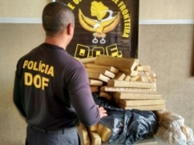 Traficantes usam motos para tentar passar por barreiras com maconha