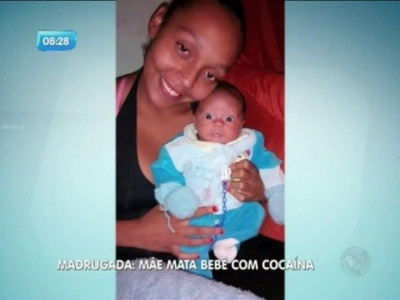 Bebê de dois meses morre após mãe dar cocaína a ele