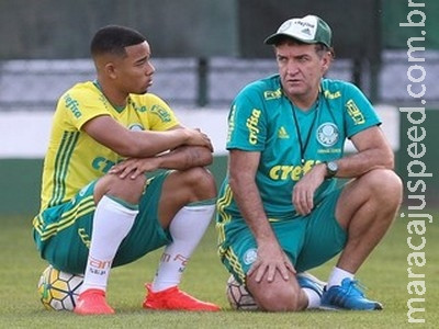 Ligação de Guardiola motivou Gabriel Jesus a chamar Cuca para bate-papo