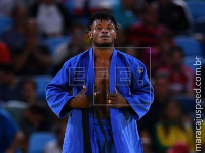 Ovacionado pela torcida, judoca refugiado agradece: Me sinto brasileiro