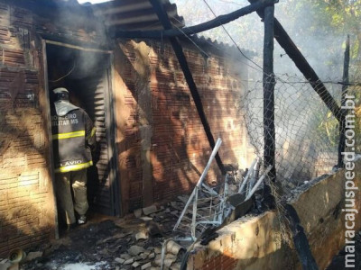 Morador coloca fogo em lixo e chamas atingem residência em Bataguassu