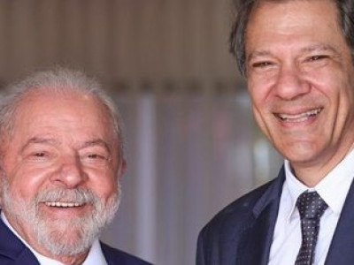 Governo Lula começa a cobrar “taxa das blusinhas” em julho