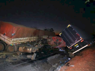  Congestionamento chega a 8 km após acidente com duas mortes na BR-163