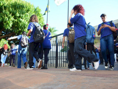 Novo ensino médio pode impactar escolas de tempo parcial de MS