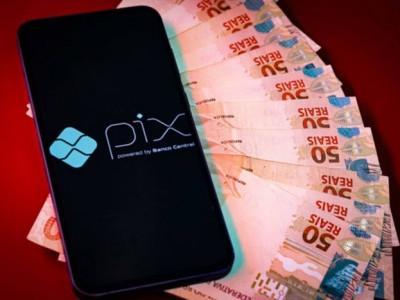 Banco Central anuncia mudanças no funcionamento do Pix no celular