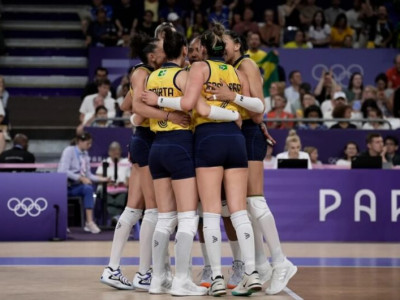 Brasil para nos Estados Unidos e vai lutar pelo bronze no vôlei feminino em Paris 2024