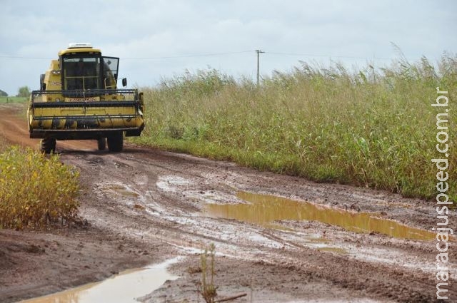 Com estradas em mau estado, produtores não podem escoar produção