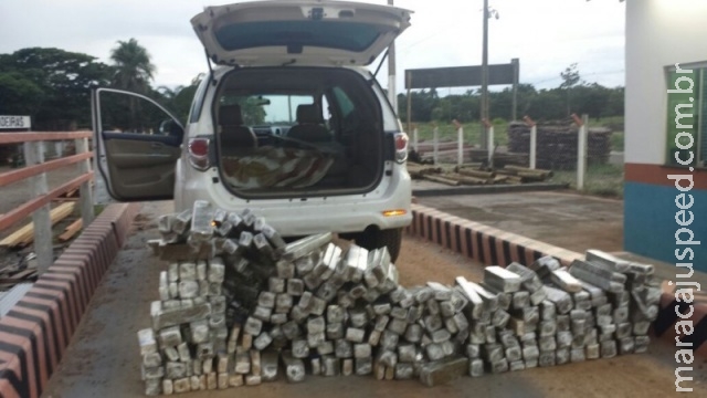 Polícia apreende 440 kg de maconha e condutor que fugiu da fiscalização