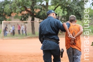 Briga por jogo resultou em morte de jovem com faca no pescoço