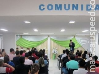 Expulsos de outras congregações, gays evangélicos fundam igreja 