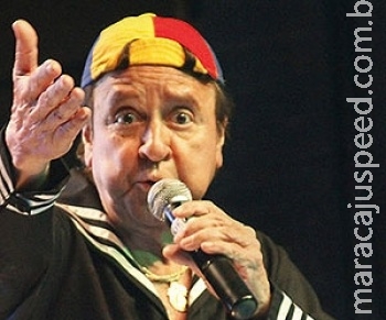 Carlos Villagrán, o Quico, fala de sua relação extraconjugal com Florinda