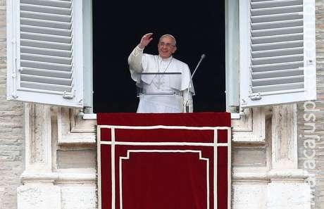  Papa Francisco doa guarda-chuvas esquecidos no Vaticano para os sem-teto de Roma