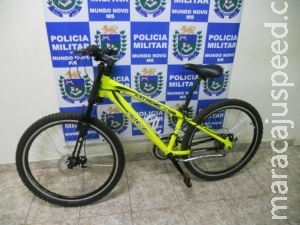 Ladrão com 28 passagens é preso levando bicicleta furtada nas costas