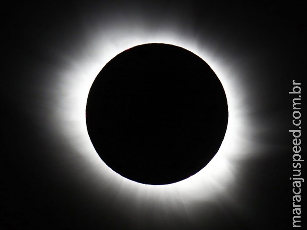 Eclipse solar é visto no Hemisfério Norte 