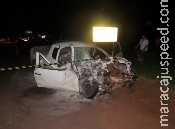 Casal morre em colisão frontal com incêndio na BR-262 