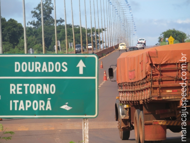 Caminhoneiros dão trégua e rodovias são liberadas