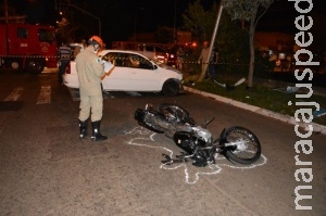 Motociclista é atropelado e arremessado contra árvore na Capital