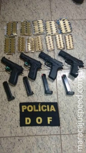 DOF prende mato-grossense é presa com quatro pistolas