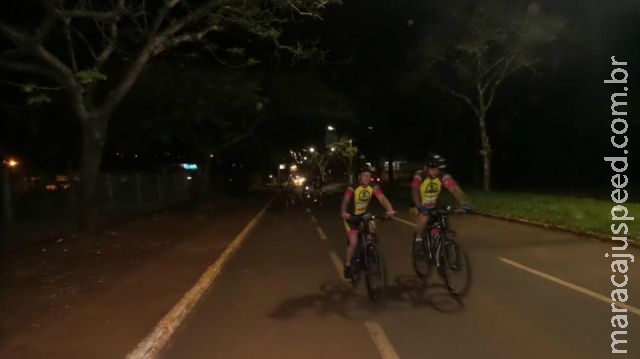 Pedaleiros são atacados e roubados na 156 mal iluminada