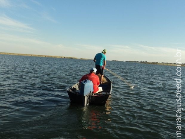 Homem é preso com 900 metros de redes e 17 quilos de pescado em MS