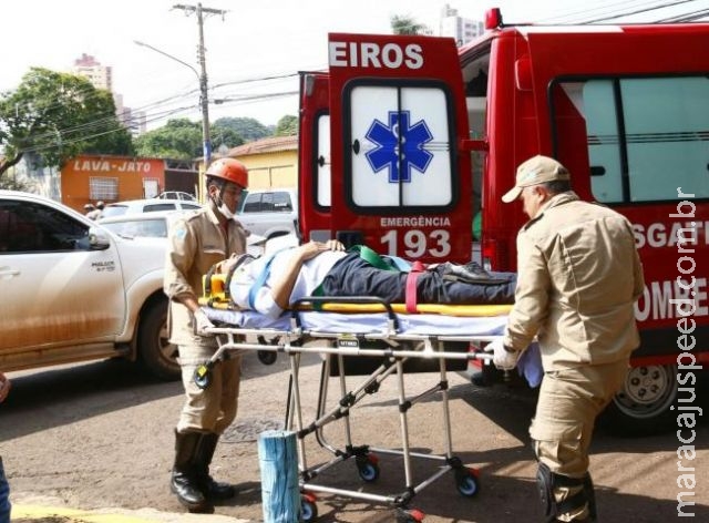 S10 avança sinal e causa colisão com dois feridos no centro da Capital