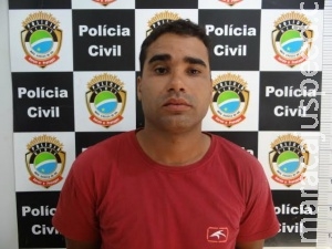 Jovem chega alterado em casa, família aciona polícia e vai preso por tráfico de drogas