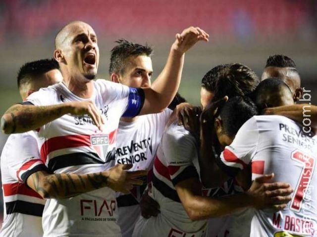 Kardec desencanta, Tricolor vence o Flu no Morumbi, mas Ganso preocupa 