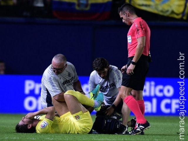 Pato diz que teve apenas uma leve torção no tornozelo: " Nada sério "