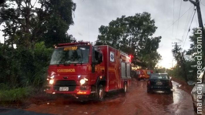 Estrada onde correnteza arrastou veículos vai receber intervenção emergencial 