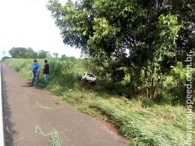 Adolescente morre após carro desgovernado sair da pista na BR-158