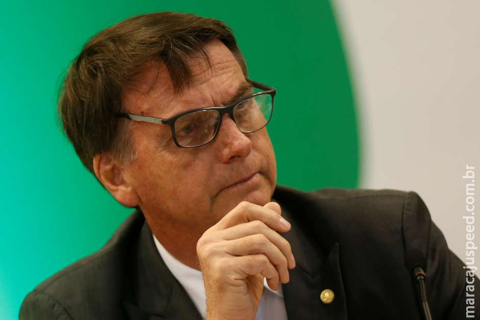  Bolsonaro volta a criticar a saída de Cuba do Mais Médicos