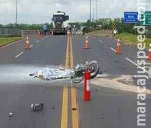 Motociclista morre carbonizado e suspeita é de que vítima foi atingida por carreta