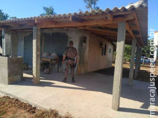 Polícia interdita obra de pesqueiro clandestino em área de preservação