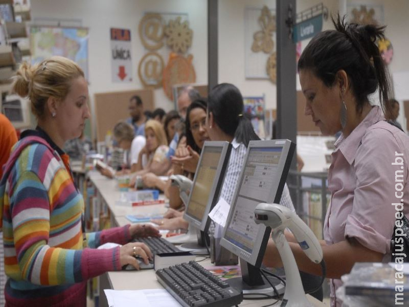 Intenção de consumo das famílias atinge menor nível em dez anos