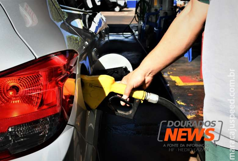 Gasolina comum tem queda no preço médio pela 2ª semana seguida em Dourados