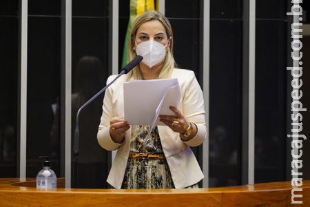  Câmara aprova aumento da pena mínima para feminicídio 