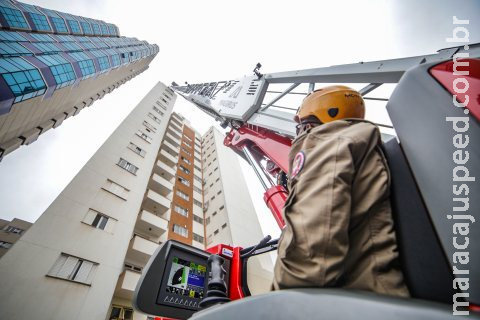 Com visita de Bolsonaro a MS, Bombeiros fazem treinamento para usar Magirus e Ursa