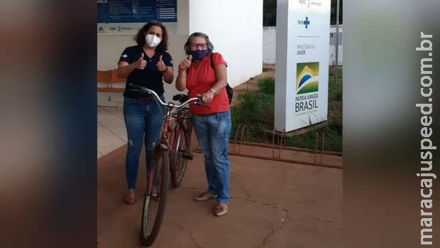 Paciente pedala 5 km para vacinar em Campo Grande