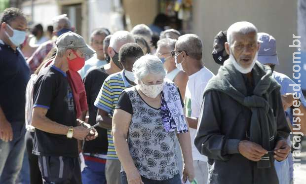 Pessoas com Alzheimer têm risco 3 vezes maior de sofrer casos graves de covid