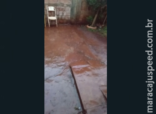 Vídeo: chuva chega forte no Santa Mônica e mais quatro bairros de Campo Grande