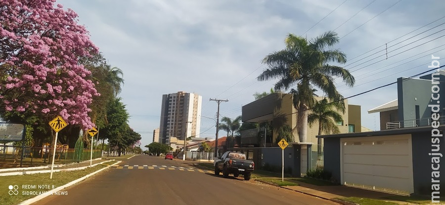 Tempo segue instável com manhã de sol e chuva durante a tarde 