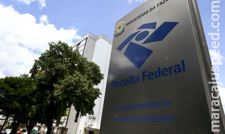 Receita paga hoje restituições de lote residual do IRPF de novembro